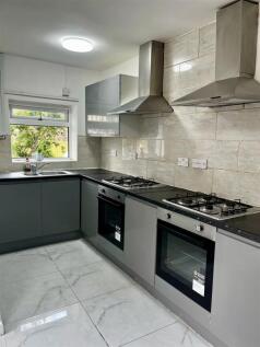 6 bedroom Terraced for rent