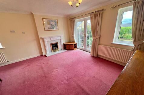 Bramleys Estate Agents - Badget Hill - Rastrick (9