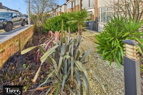 CAM02176G0-PR0772...