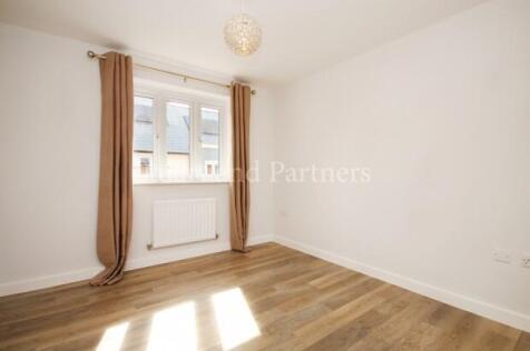 Goldfinch Road, Burgess Hill, RH15 photo 4