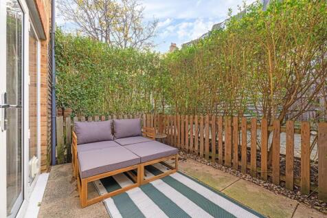 Terrace (1).JPG