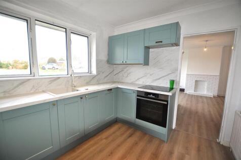Barons Way, Polegate photo 5