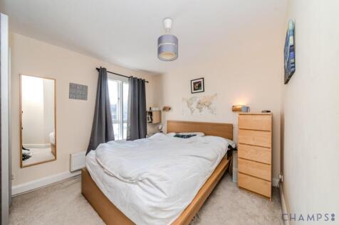 1 bed flat to rent Kempton Court, London E1 5BD