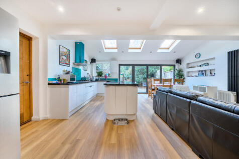 1395106-3-694bcce...