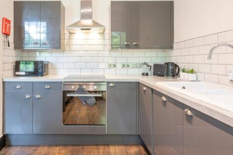 3 bed terraced house to rent Spa Hill, London SE1