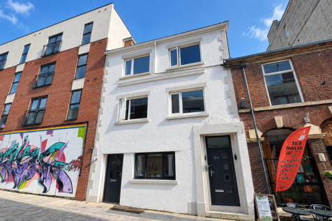 5 Bedroom Flat in PR1 3NR