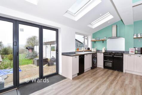 Kitchen/Breakfast Area