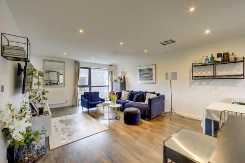 Lounge/Kitchen