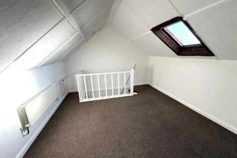 ATTIC ROOM