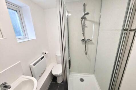07_En_Suite_Shower_R