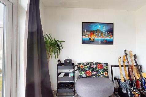 Kitchen/Breakfast Area