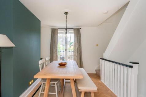 1B0R8WE - Dining Room C.jpg