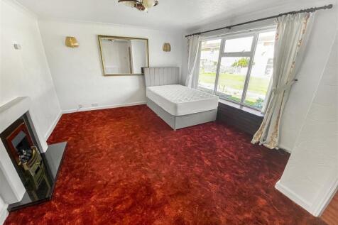 Living Room.jpg