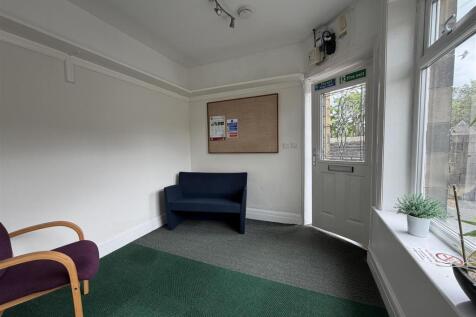 Office to rent Image 6
