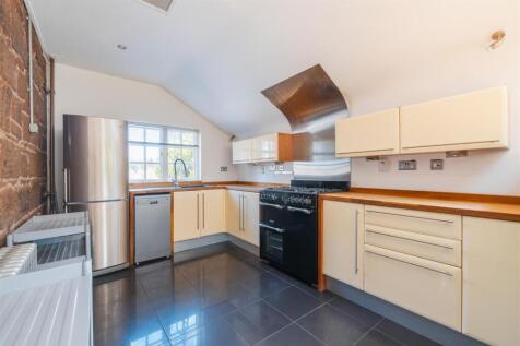 Victoria Road, Little Neston, Neston photo 4