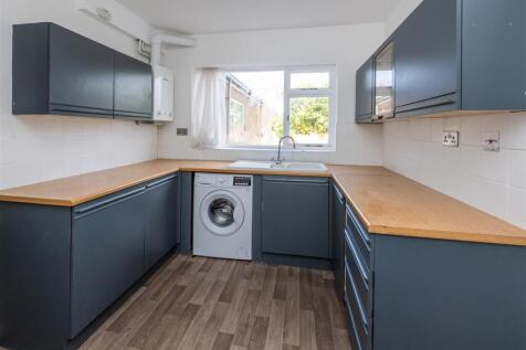 33 York Gardens, Finchfield, Wolverhampton, WV3 9BY photo 4