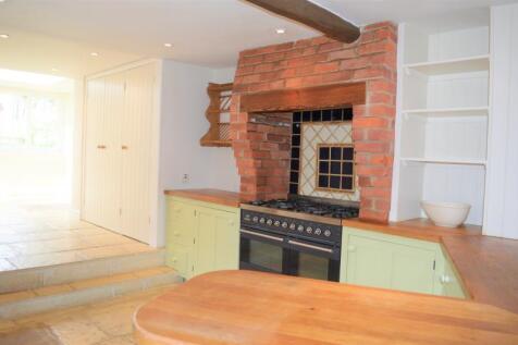kitchen empty.jpg