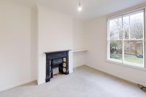 13-Jubilee-Terrace-Bedroom 3.jpg