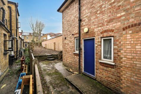 3 Old Park Avenue, Enfield, EN2 6PJ