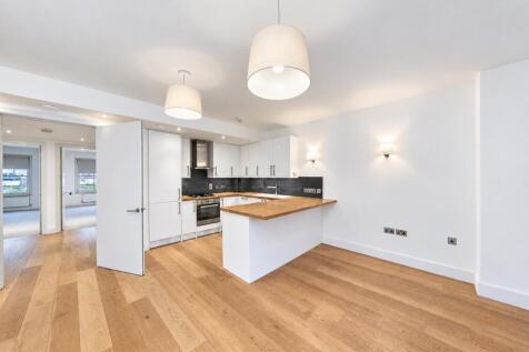2-bed flat on Durnford Street Greenwich SE10, £2,600/mo