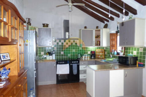 3 Bedroom Semi-Detached For Sale-PAL06-14