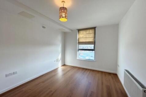 Index Apartments, Mercury Gardens, Romford, RM1 3HS photo 5