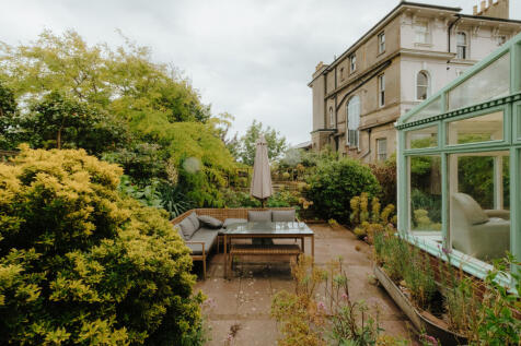 Croft-StLeonards-TheCoachHouse-Exterior-4
