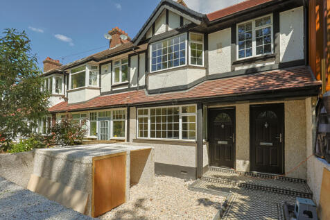 Newly Refurbished 3 Bedroom Flat to Let ¿ 533 C