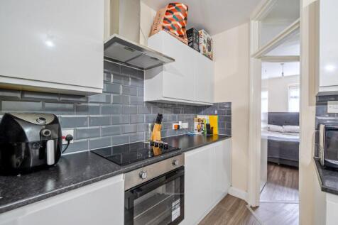 Faversham Road, Catford, London, SE6 photo 3