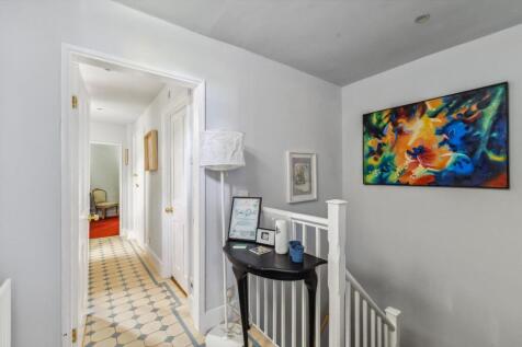 91653_Flat 2 11 St Nicholas Road(11).jpg