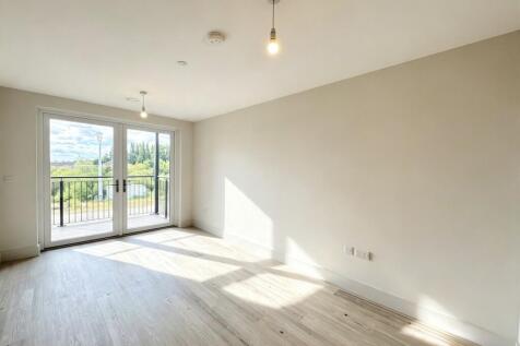 220 - Living area...