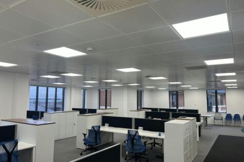 Office to rent Image 5