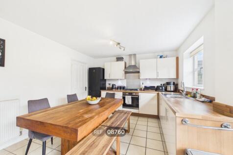 Banks Crescent, Stamford, PE9 1FF photo 3
