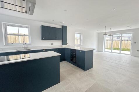 Falmouth Road, Helston photo 4