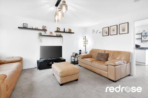 2 Anderton Cres -...