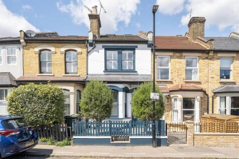 Barclay Road, E17