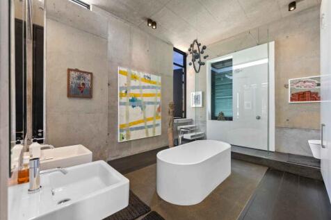 Residential - Primary bathroom