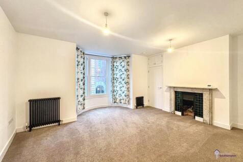 TWO BEDROOM APARTMENT OXFORD STREET SO14