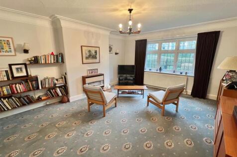 Bramleys Estate Agents - Knowl Road - Mirfield (8)