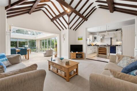 Lounge/Kitchen