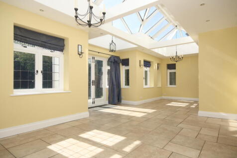 Family/Dining Area