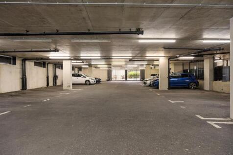 Shingly Place, E4