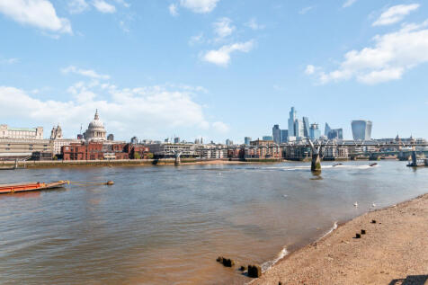 River Thames on the doorstep