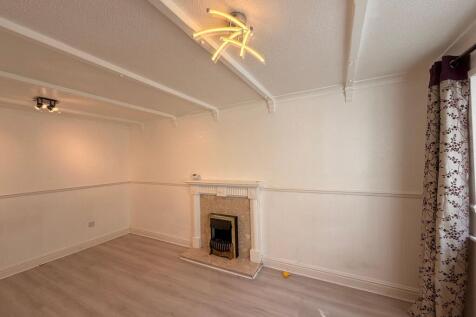 Cambridge Drive, Birmingham, B37 photo 3