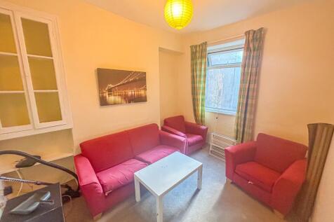 Stow Hill, Treforest, Pontypridd photo 5