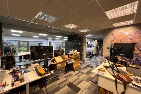 Office to rent Image 6