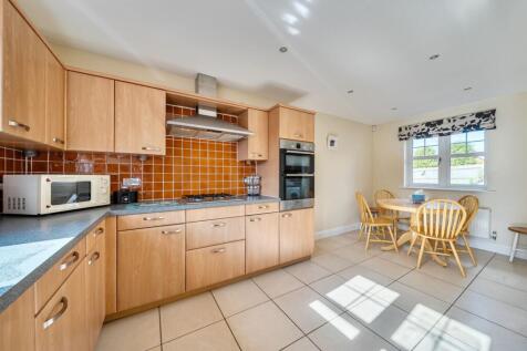 Kitchen breakfast room