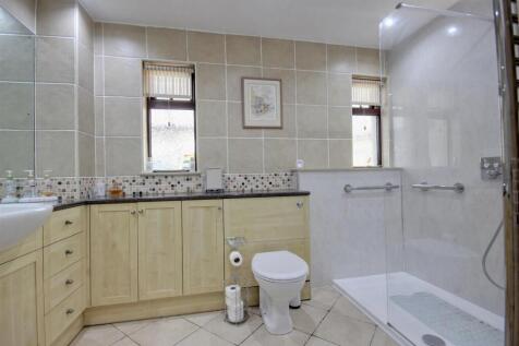 Conifer Close (13).jpg