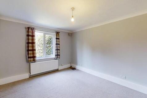 Paddockhall Road, Haywards Heath, RH16 photo 3