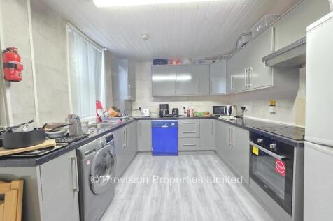 Norwood Terrace, Hyde Park, Leeds, LS6 photo 5